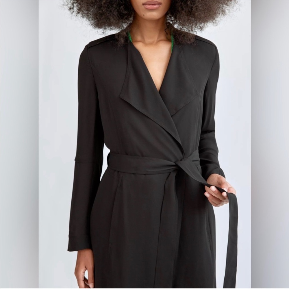 Aritzia Babaton Black Robe Jacket- size small - Picture 1 of 9